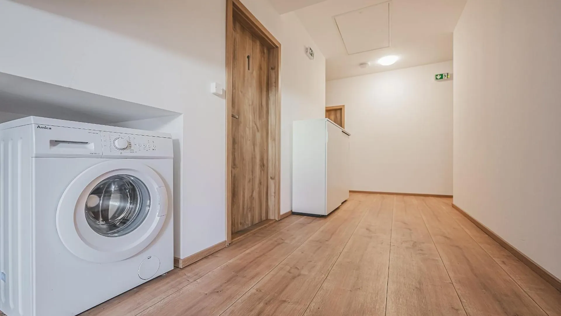 Flat Near Prague Castle Stylish & Prime Location 8 Apartment