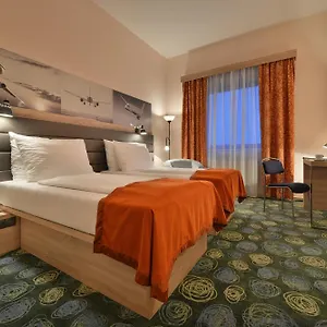 4* فندق Ramada Airport